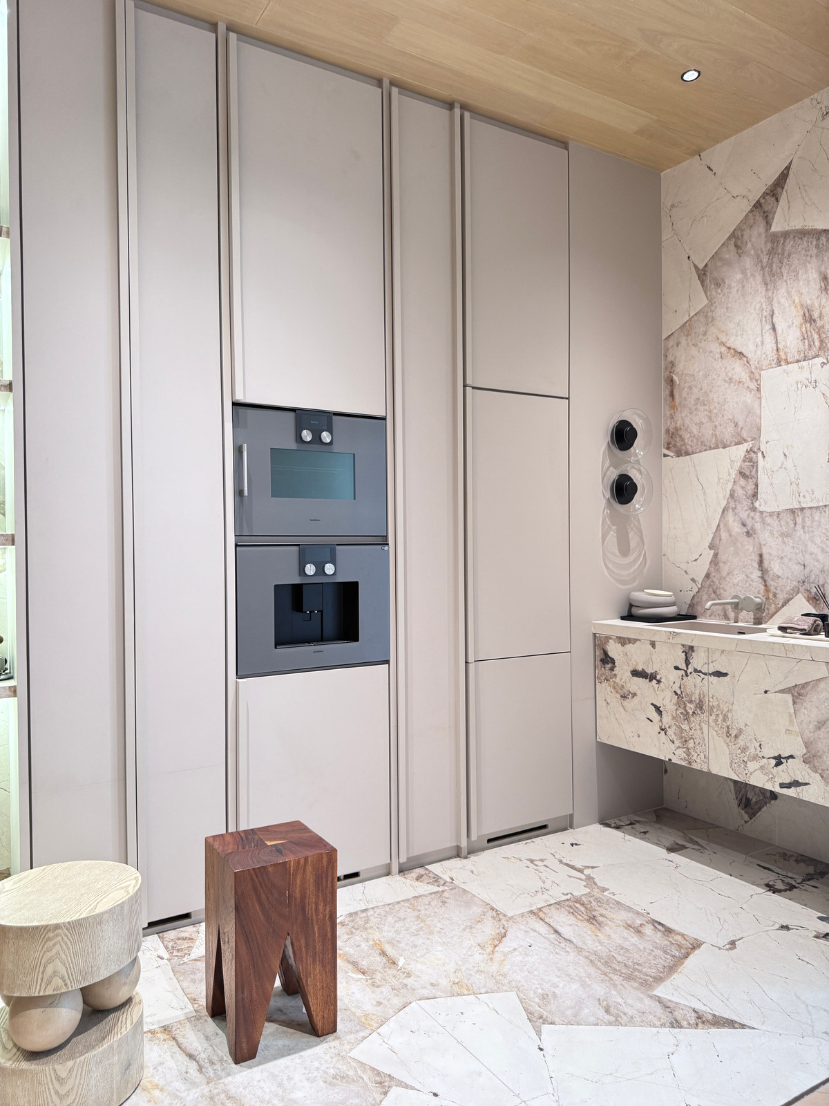 For SaleHouseBang Sue, Wong Sawang, Tao Pun : Very exclusive 3-story luxury house for sale, SONLE Residences Ratchadaphisek, Ultra Luxury Mansion in the heart of the city - only 5 exclusive homes from SC Asset, starting at 260 million baht.