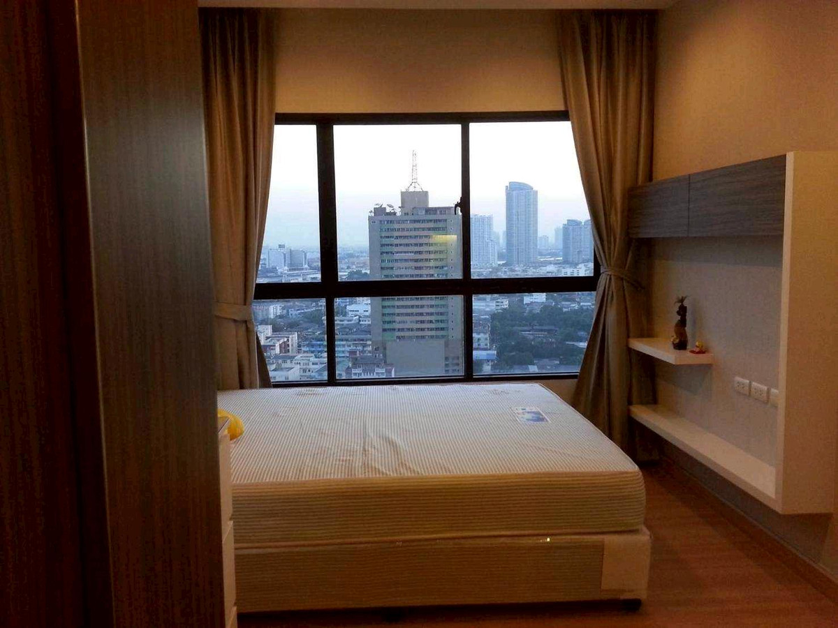 ให้เช่าคอนโดวงเวียนใหญ่ เจริญนคร : 🌆 คอนโดวิวแม่น้ำสุดหรู ใจกลางกรุงเทพฯ!
📍 Urbano Absolute – สาทร–ตากสิน