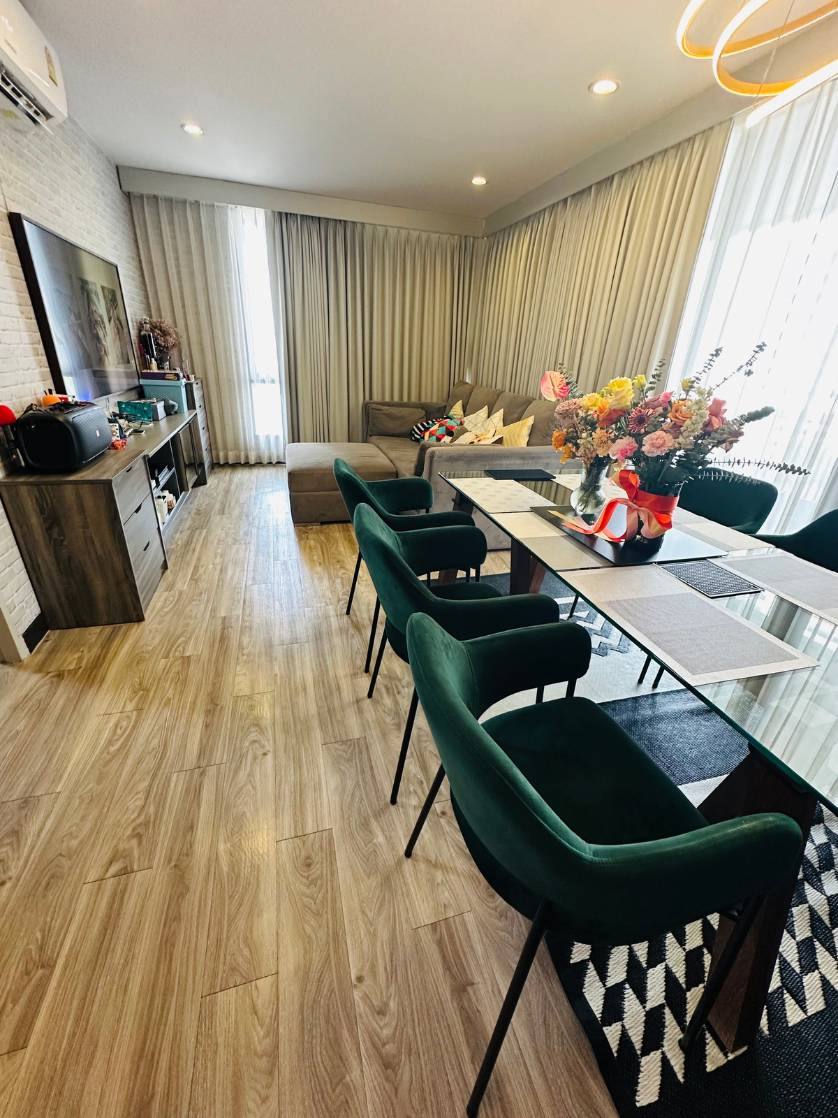 For SaleCondoSapankwai,Jatujak : For sale/rent, newly renovated penthouse, one room in The Unique 10 project, Lat Phrao 10, fully furnished, ready to move in, near MRT Lat Phrao.