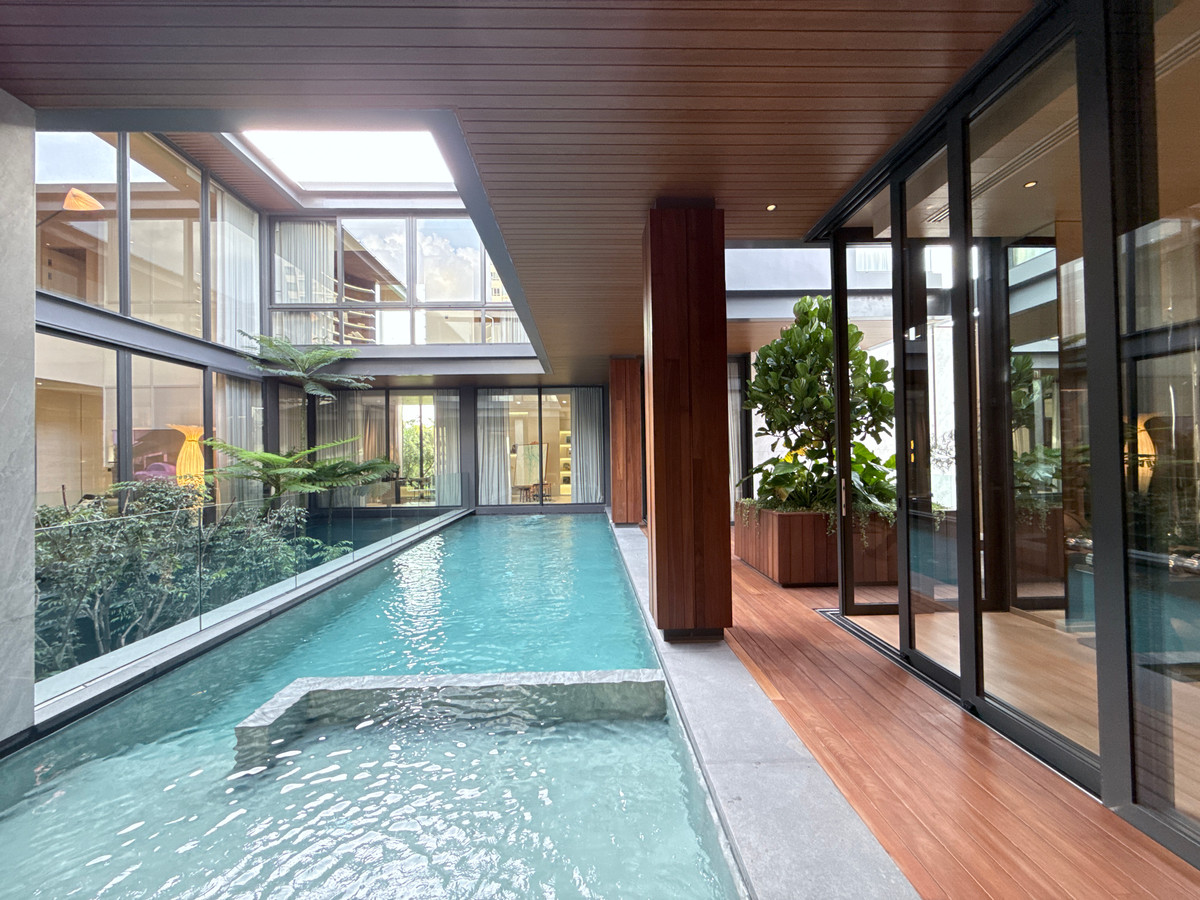 For SaleHouseBang Sue, Wong Sawang, Tao Pun : Very exclusive 3-story luxury house for sale, SONLE Residences Ratchadaphisek, Ultra Luxury Mansion in the heart of the city - only 5 exclusive homes from SC Asset, starting at 260 million baht.