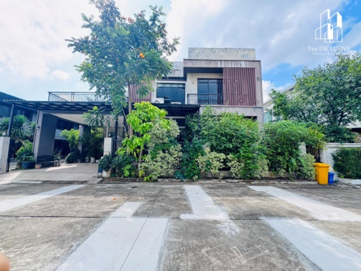 For SaleHousePhutthamonthon, Salaya : Village house for sale 