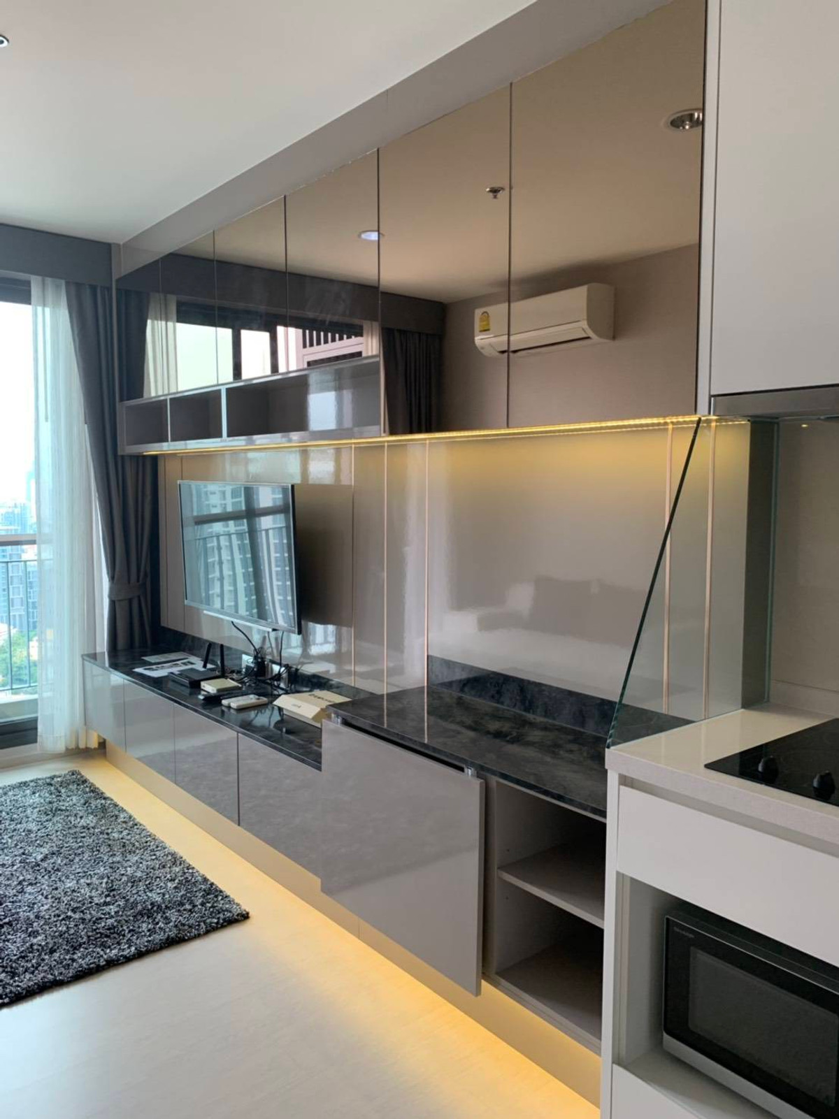 For RentCondoSukhumvit, Asoke, Thonglor : 1 bed 1 bath 34 sqm condo at Rhythm Sukhumvit 42 for rent 25,000THB per month, Ekkamai BTS station