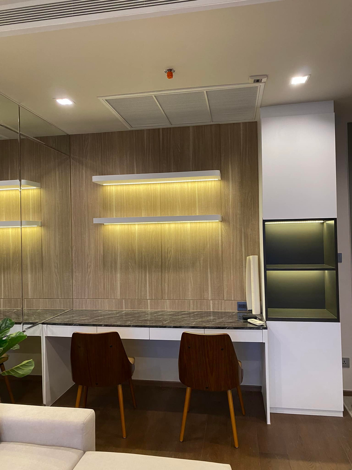 ให้เช่าคอนโดอารีย์ อนุสาวรีย์ : 💥DL-9318💥ว่าง ให้ เช่า  ไอดีโอ คิว วิคตอรี่ 👉แอดไลน์ @rentbkk 