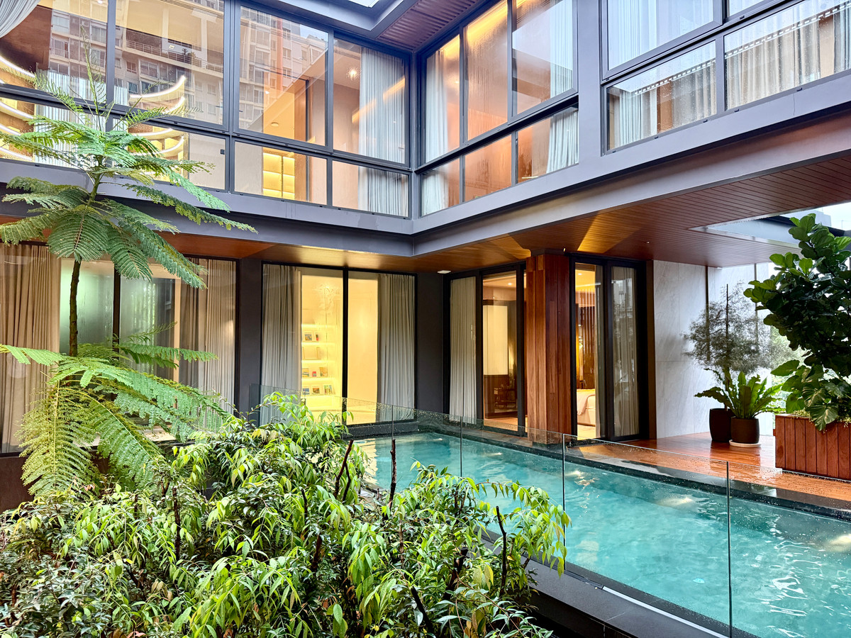 For SaleHouseBang Sue, Wong Sawang, Tao Pun : Very exclusive 3-story luxury house for sale, SONLE Residences Ratchadaphisek, Ultra Luxury Mansion in the heart of the city - only 5 exclusive homes from SC Asset, starting at 260 million baht.