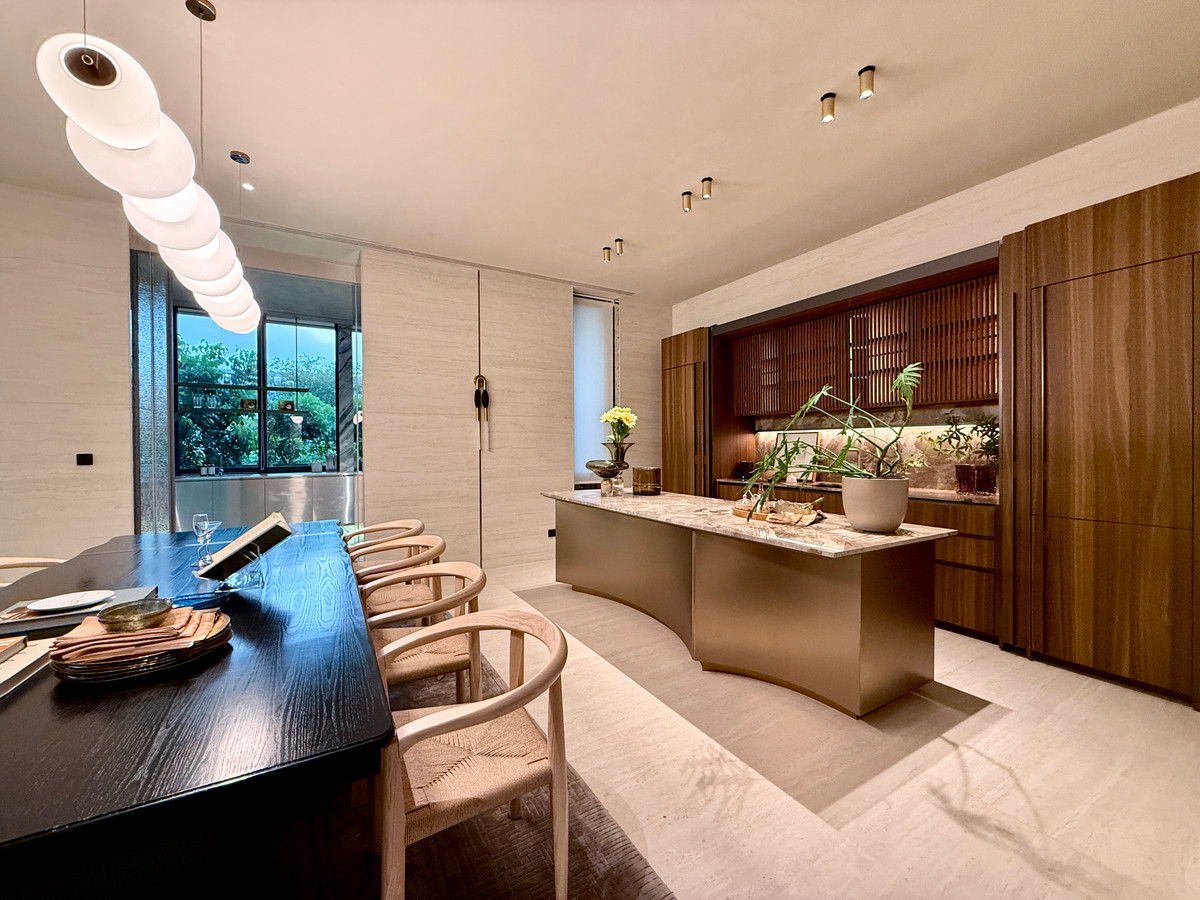 For SaleHouseBang Sue, Wong Sawang, Tao Pun : Very exclusive 3-story luxury house for sale, SONLE Residences Ratchadaphisek, Ultra Luxury Mansion in the heart of the city - only 5 exclusive homes from SC Asset, starting at 260 million baht.