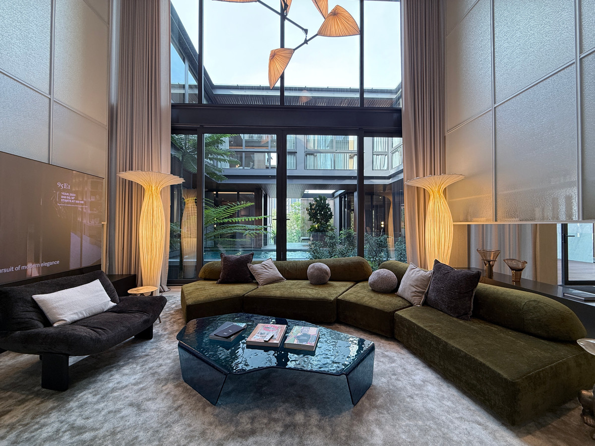 For SaleHouseBang Sue, Wong Sawang, Tao Pun : Very exclusive 3-story luxury house for sale, SONLE Residences Ratchadaphisek, Ultra Luxury Mansion in the heart of the city - only 5 exclusive homes from SC Asset, starting at 260 million baht.