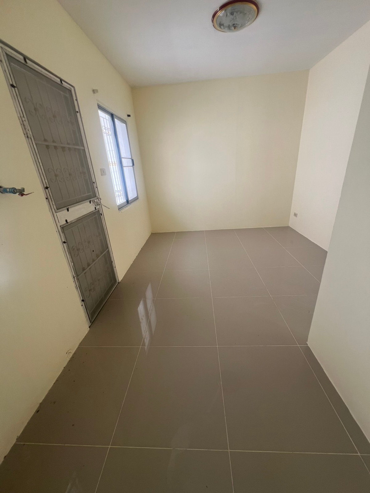 For SalePattaya, Bangsaen, Chonburi : Semi-Detached House Maneekaew Green House / 3 Bedrooms (FOR SALE), Maneekaew Green House / Semi-Detached House 3 Bedrooms (FOR SALE) YEAN041