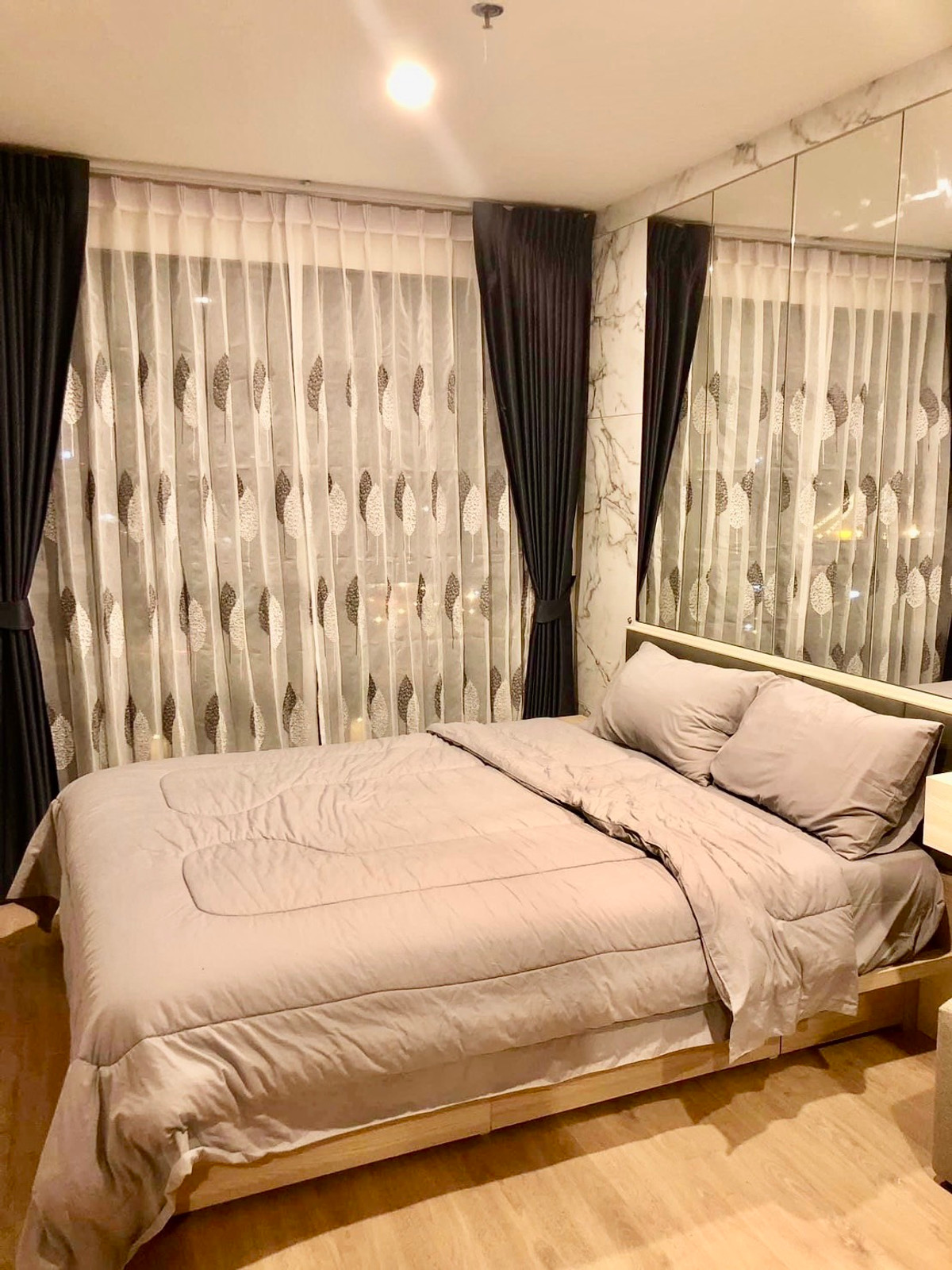 For SaleCondoBangna, Bearing, Lasalle : Urgent sale, luxury condominium next to BTS Bangna, next to Mahanakhon Expressway, size 1 bedroom, 34 sq m., decorated, fully furnished, electrical appliances.