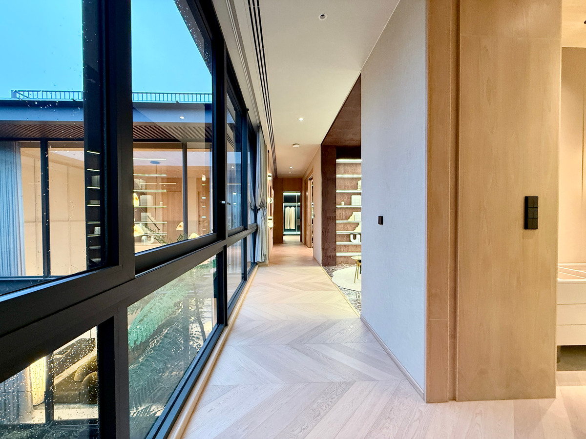 For SaleHouseBang Sue, Wong Sawang, Tao Pun : Very exclusive 3-story luxury house for sale, SONLE Residences Ratchadaphisek, Ultra Luxury Mansion in the heart of the city - only 5 exclusive homes from SC Asset, starting at 260 million baht.