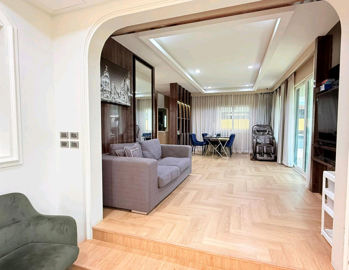 ขายบ้านพัฒนาการ ศรีนครินทร์ : 🚩For Sale : Golden Village Onnut - Pattanakarn / 4 Bed , 4 Bath / 10.9