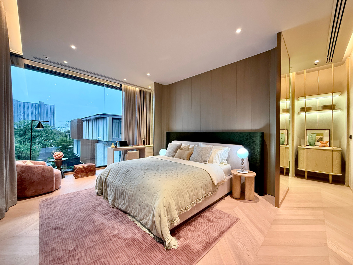 For SaleHouseBang Sue, Wong Sawang, Tao Pun : Very exclusive 3-story luxury house for sale, SONLE Residences Ratchadaphisek, Ultra Luxury Mansion in the heart of the city - only 5 exclusive homes from SC Asset, starting at 260 million baht.