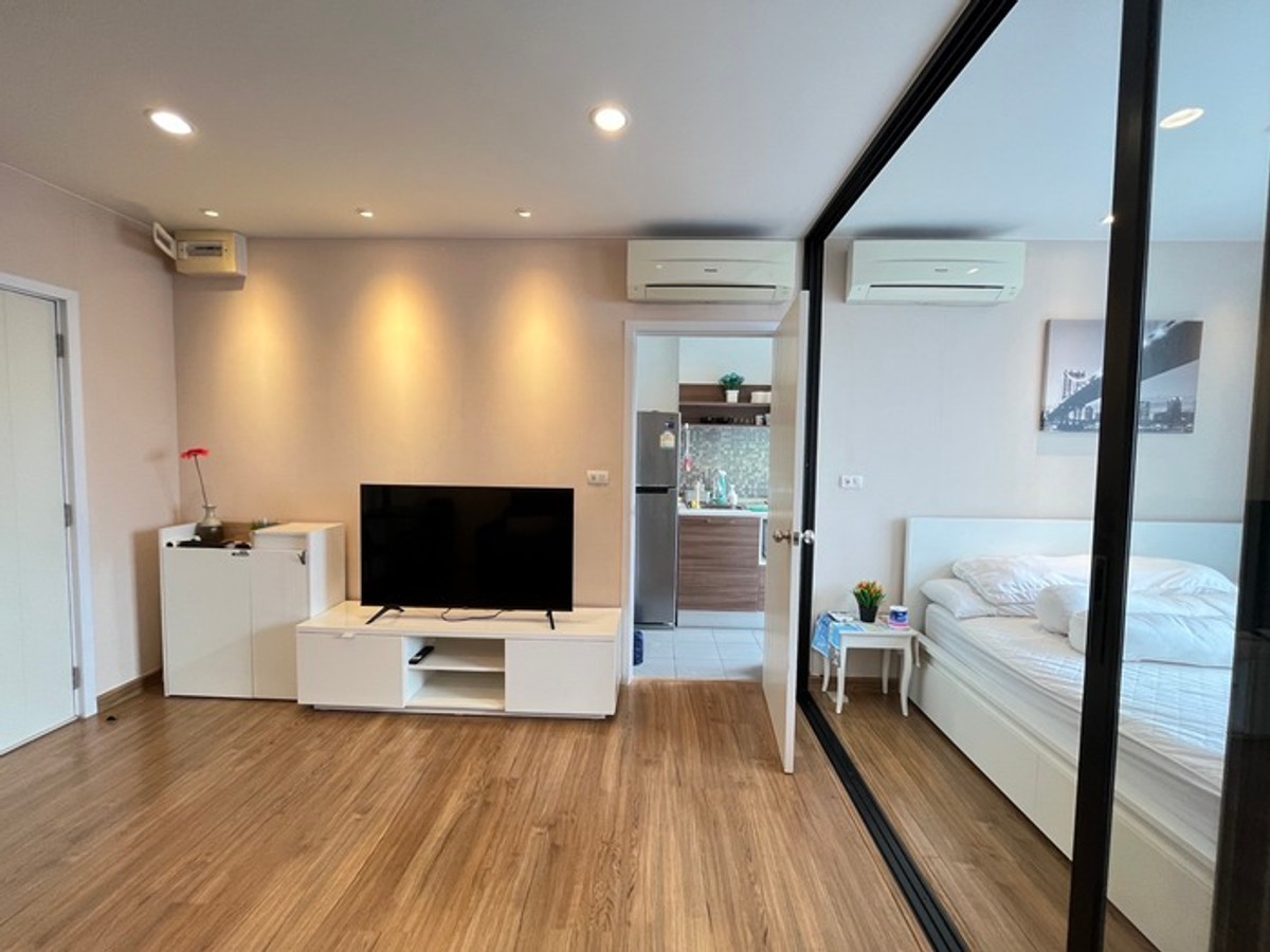 ให้เช่าคอนโดบางซื่อ วงศ์สว่าง เตาปูน : 💖ปล่อยเช่า Condo The Tree Interchange ติดห้างเกตเวย์บางซื่อ / 1 ห้องนอน 36 ตรม ราคาเพียง 13,000 บาท/สอบถามได้นะคะ  🟢 Line : atfirm2010💖