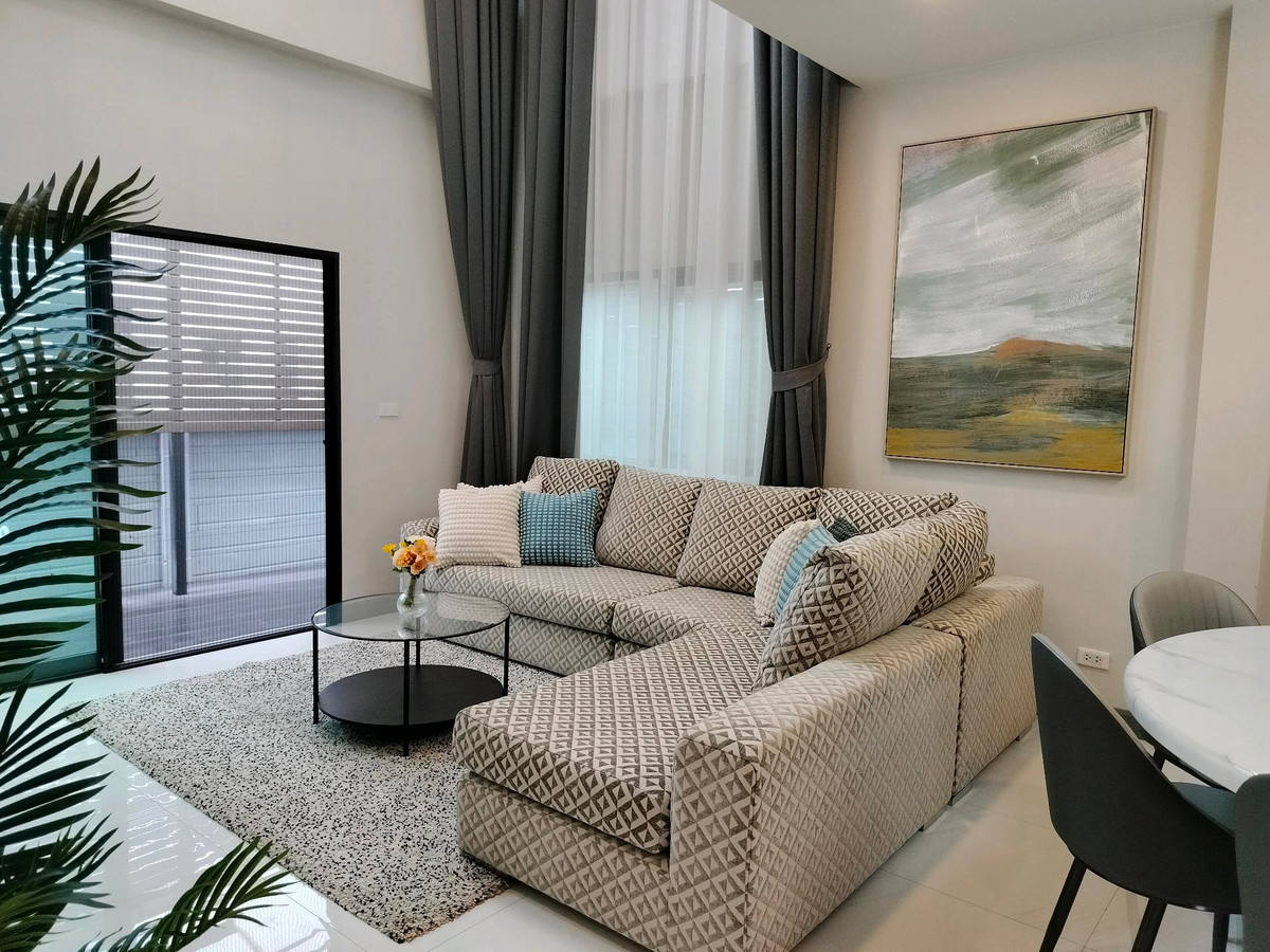 ให้เช่าบ้านบางนา แบริ่ง ลาซาล : บ้านสวยให้เช่า เดอะ ซิตี้ บางนา 
4 นอน 5 น้ำ เลี้ยงหมาแมวได้
Tel: 083-966-3665