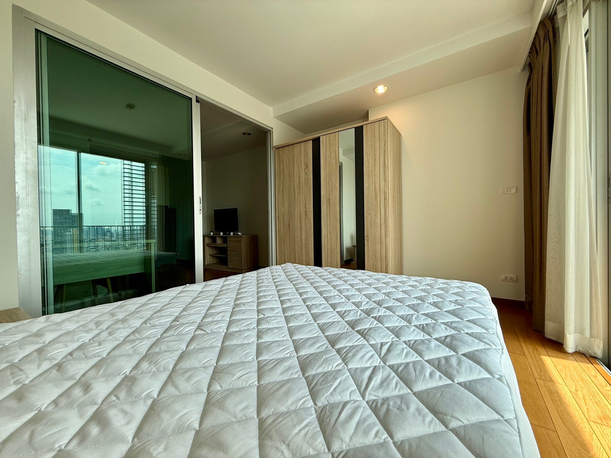 For SaleCondoLadprao, Central Ladprao : Condo for sale THE LINE Phahonyothin Park (Building A) 1 bedroom, 1 bathroom, 38 sq m, 29th floor, southern view, good wind, doesnt block the view 💰 Special price only 3.19 million baht (ALL IN) 🏡 Peeraphong FIFA 📞 087-808-3690