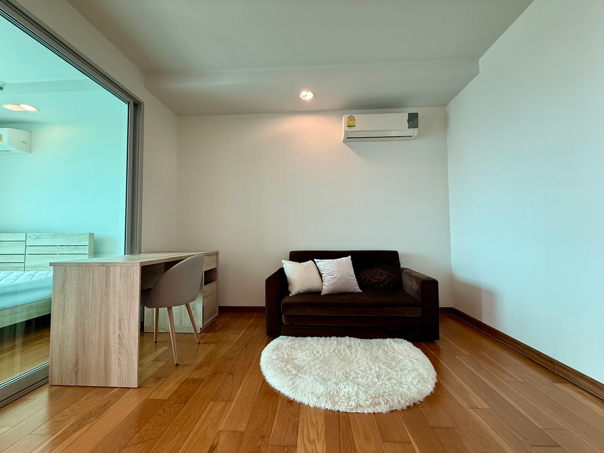 For SaleCondoLadprao, Central Ladprao : Condo for sale THE LINE Phahonyothin Park (Building A) 1 bedroom, 1 bathroom, 38 sq m, 29th floor, southern view, good wind, doesnt block the view 💰 Special price only 3.19 million baht (ALL IN) 🏡 Peeraphong FIFA 📞 087-808-3690