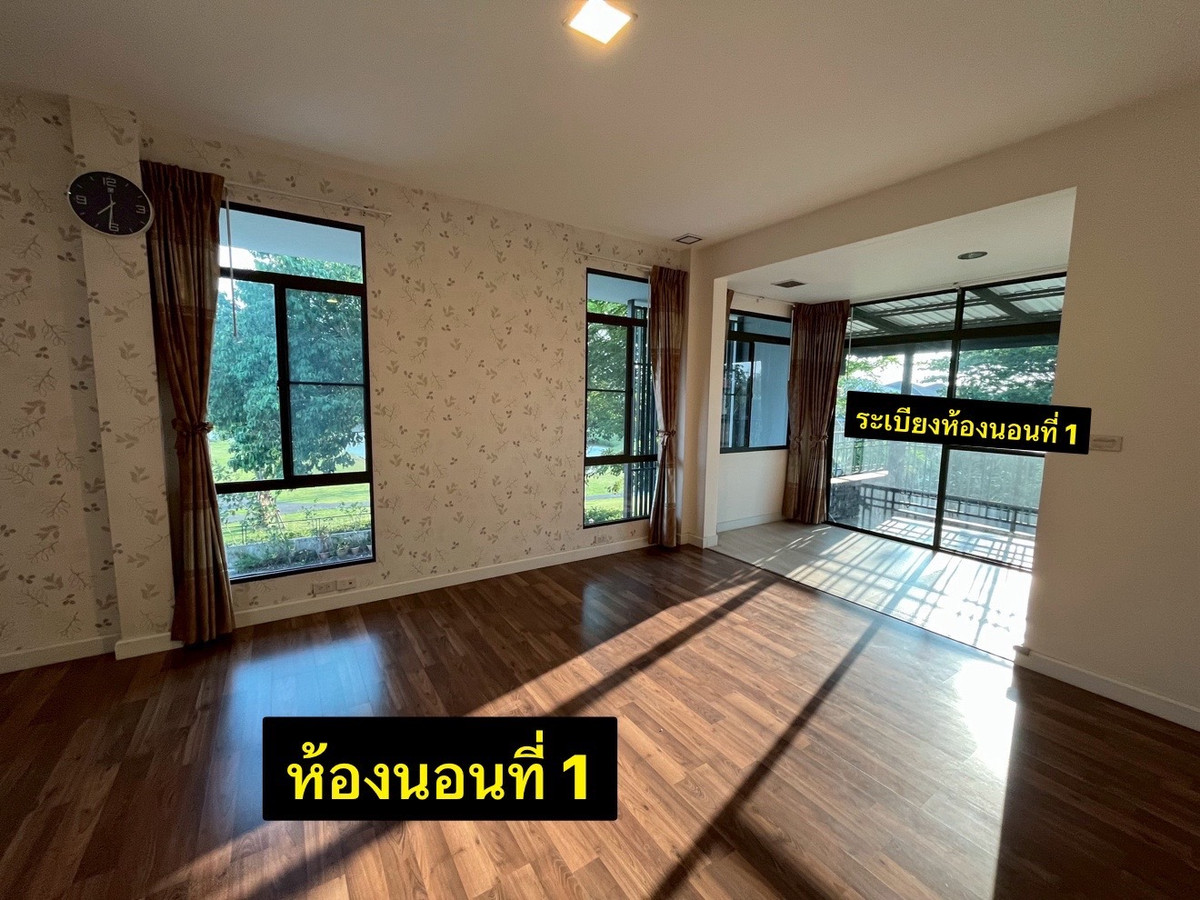For SaleHouseSeri Thai, Ramkhamhaeng Nida : 🏠 Spacious Lakeside Family Home in Mantana Onnut–Wongwaen | 5 Bedrooms with Private Garden & 4-Car Parking | Near Mega Bangna and Major Expressways