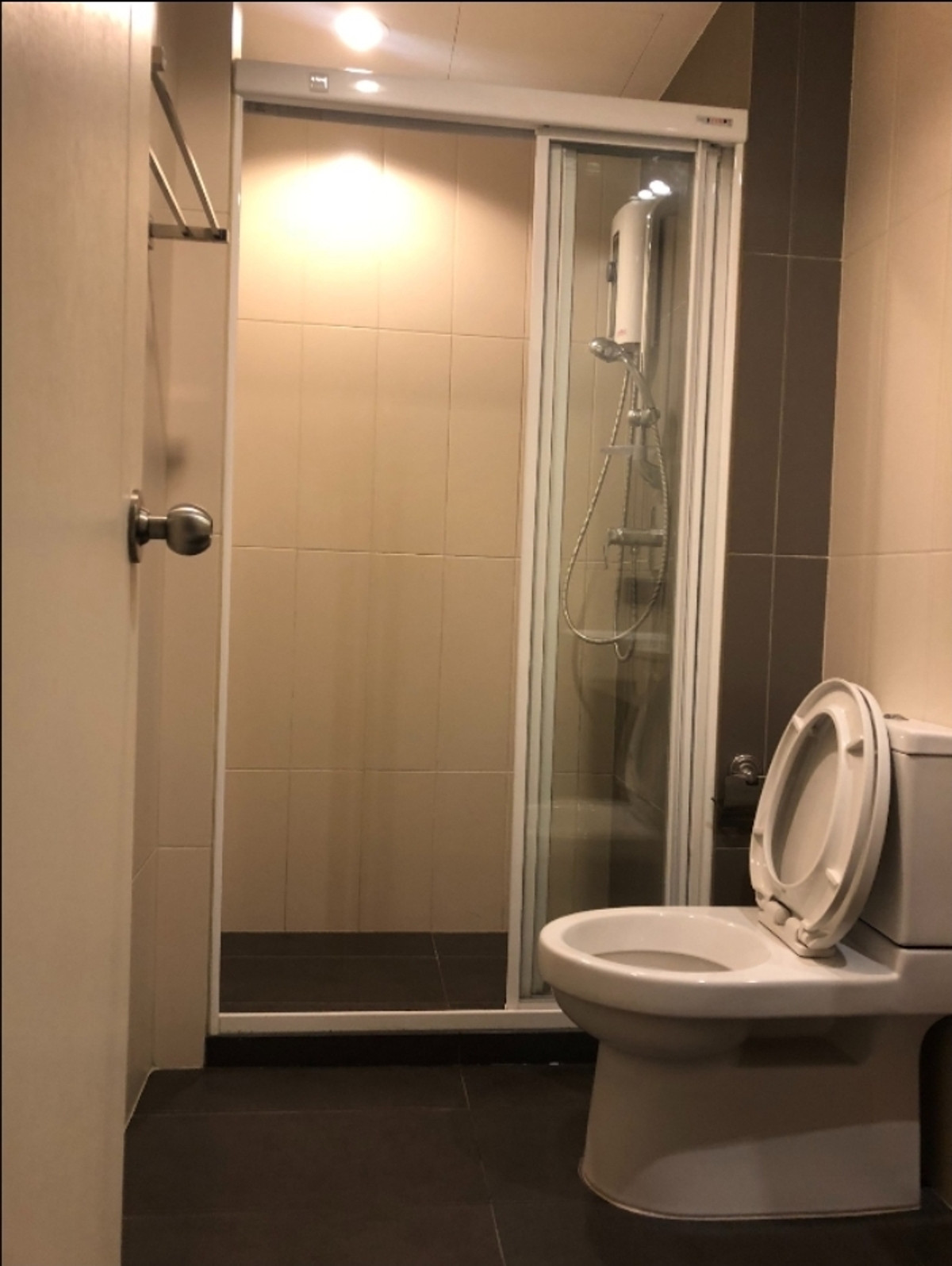 For RentCondoAri,Anusaowaree : Centric Aree Station 30 sq.m. Eng 中 日 Please add LINE ID @806qphgn o8415o5483