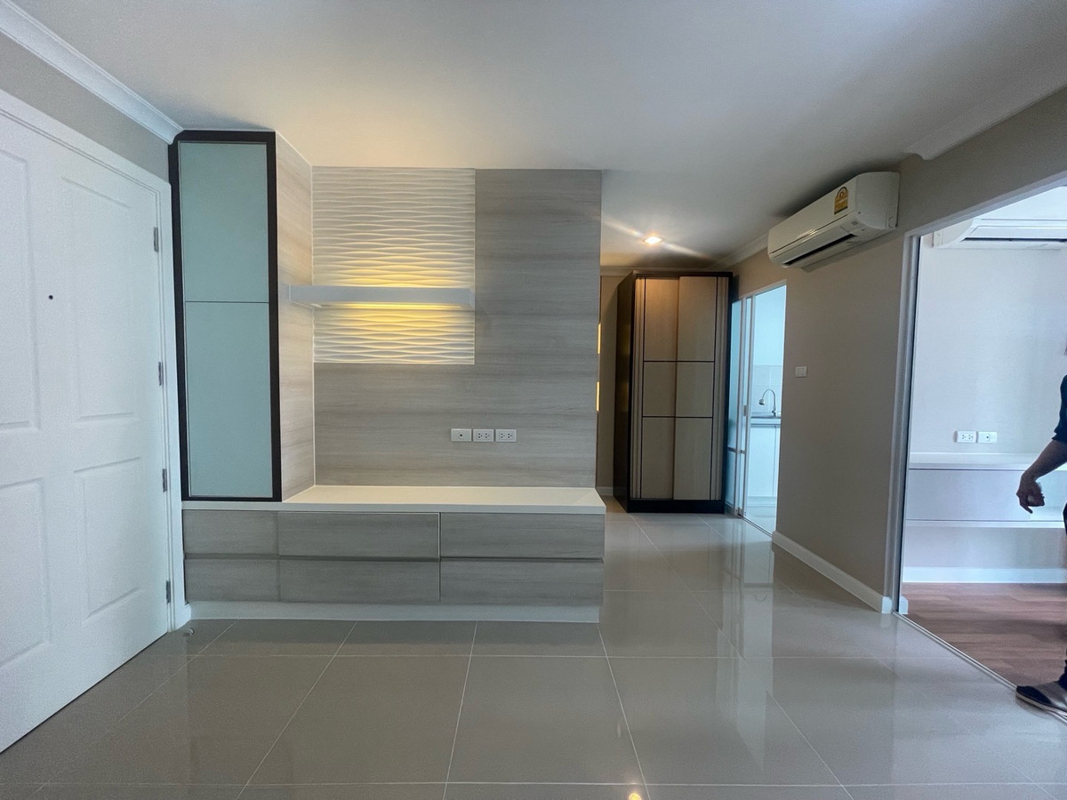 ขายคอนโดพระราม 9 เพชรบุรีตัดใหม่ RCA : ขายต่ำกว่าทุน 1 ห้องนอน 37 Sq.m  ไม่เคยปล่อยเช่า สภาพใหม่พร้อมเข้าอยู่ โทร 094-641-5974