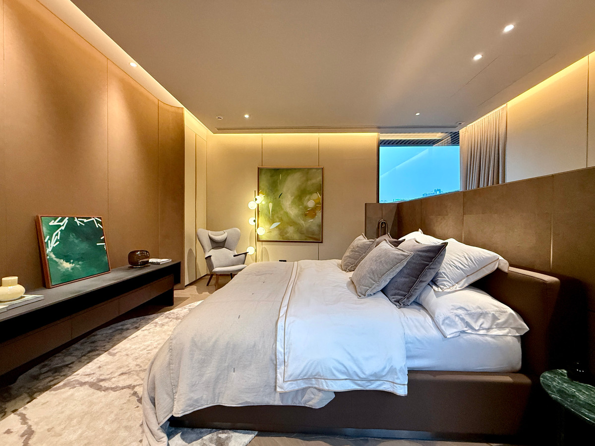 For SaleHouseBang Sue, Wong Sawang, Tao Pun : Very exclusive 3-story luxury house for sale, SONLE Residences Ratchadaphisek, Ultra Luxury Mansion in the heart of the city - only 5 exclusive homes from SC Asset, starting at 260 million baht.