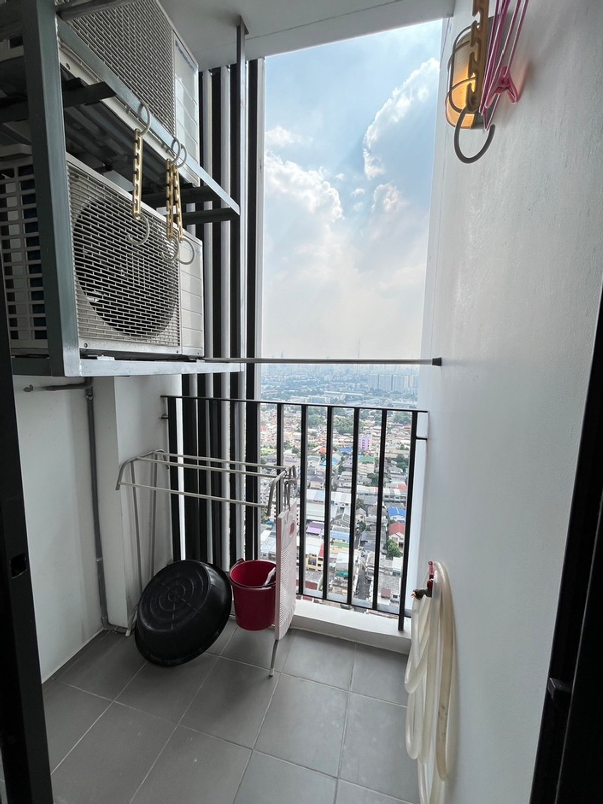 ให้เช่าคอนโดบางซื่อ วงศ์สว่าง เตาปูน : 💖ปล่อยเช่า Condo The Tree Interchange ติดห้างเกตเวย์บางซื่อ / 1 ห้องนอน 36 ตรม ราคาเพียง 13,000 บาท/สอบถามได้นะคะ  🟢 Line : atfirm2010💖