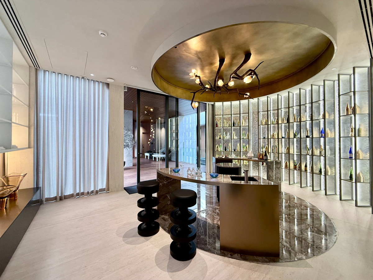 For SaleHouseBang Sue, Wong Sawang, Tao Pun : Very exclusive 3-story luxury house for sale, SONLE Residences Ratchadaphisek, Ultra Luxury Mansion in the heart of the city - only 5 exclusive homes from SC Asset, starting at 260 million baht.