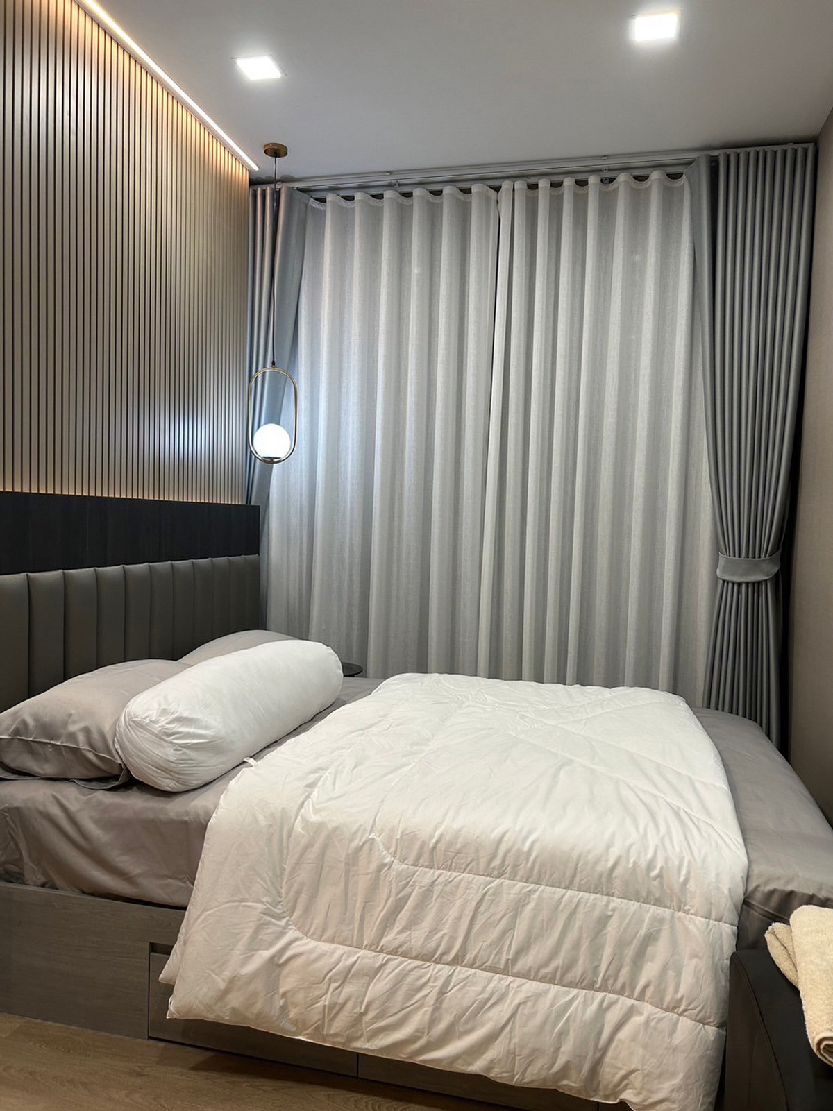 ให้เช่าคอนโดรามคำแหง หัวหมาก : ★ Modiz Rhyme Ramkhamhaeng ★ 33 ตรม.,ชั้น 12a (1 ห้องนอน 1 ห้องน้ำ), ★80 ม. mrt รามคำแหง ★ใกล้ The Mall รามคำแหง, Major Hollywood★ สิ่งอำนวยความสะดวกมากมาย★ เครื่องใช้ไฟฟ้าครบครัน★ 