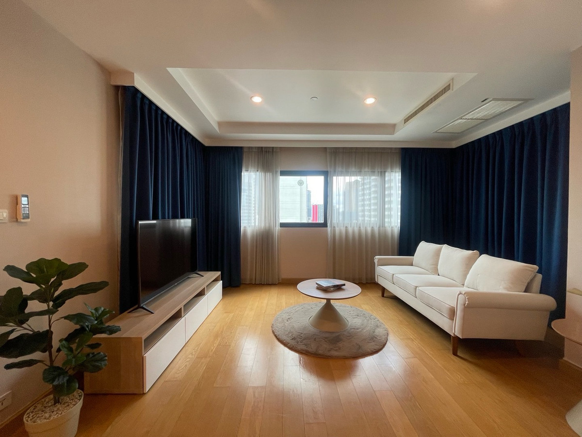 For SaleCondoSathorn, Narathiwat : Urgent sale, Sathorn Garden, South Sathorn Road.