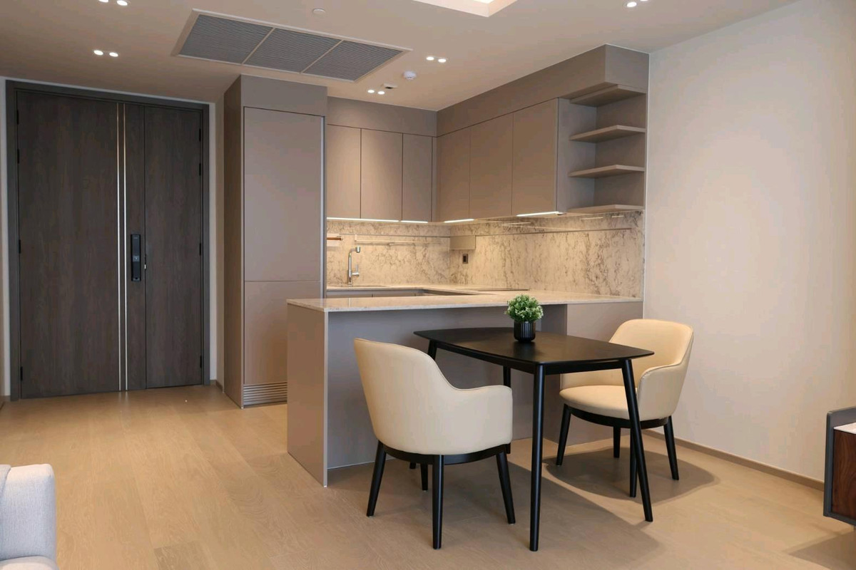 For RentCondoWitthayu, Chidlom, Langsuan, Ploenchit : ✨ Tonson One Residence – 1BR 57 sq m., simple, elegant room, warm like home. Ready to move in after the new year.