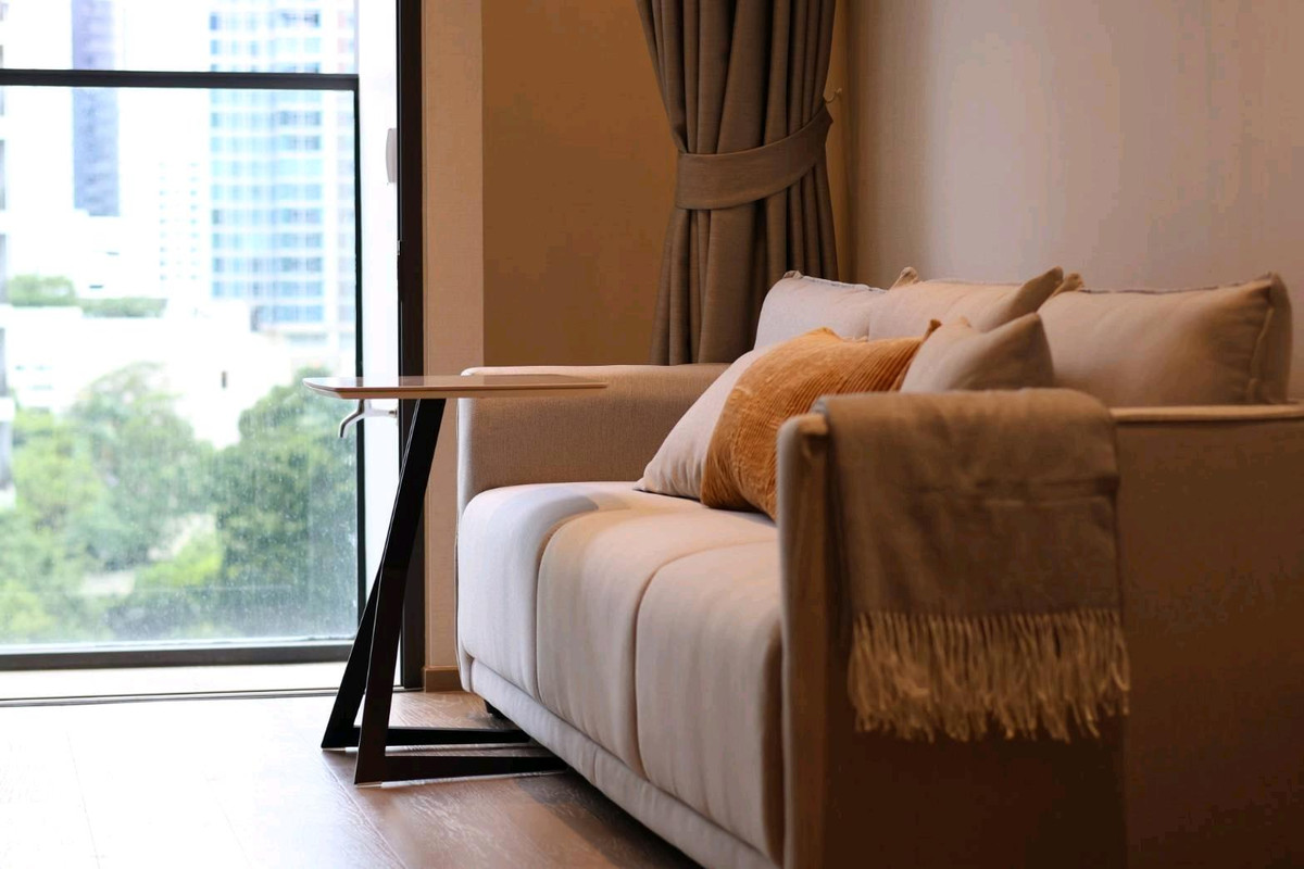 For RentCondoWitthayu, Chidlom, Langsuan, Ploenchit : ✨ Tonson One Residence – 1BR 57 sq m., simple, elegant room, warm like home. Ready to move in after the new year.