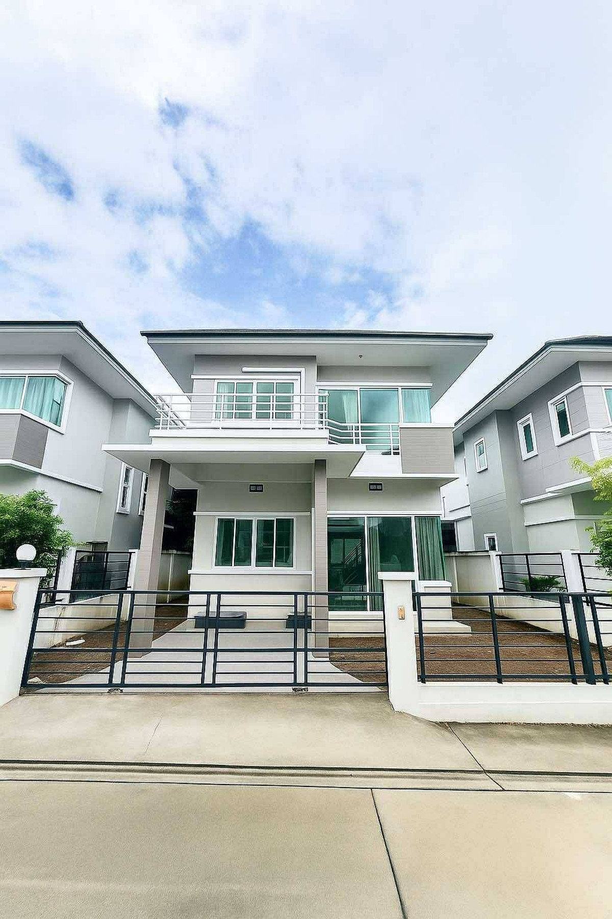 ให้เช่าบ้านระยอง : ให้เช่าถูกมาก!! บ้าน 2 ชั้น เฟอร์ครบ โซนห้วยปราบ-หนองก้างปลา อ.ปลวกแดง ระยอง ใกล้นิคมอีสเทิร์นซีบอร์ด โรบินสันบ่อวิน