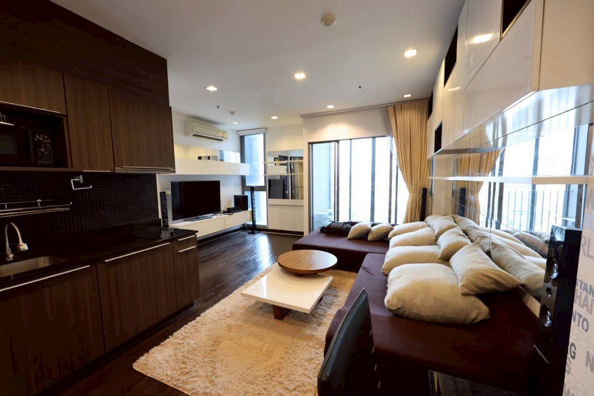 For RentCondoRatchathewi,Phayathai : High Floor // Ideo Q Phayathai 2bed1bath 50 Sqm  