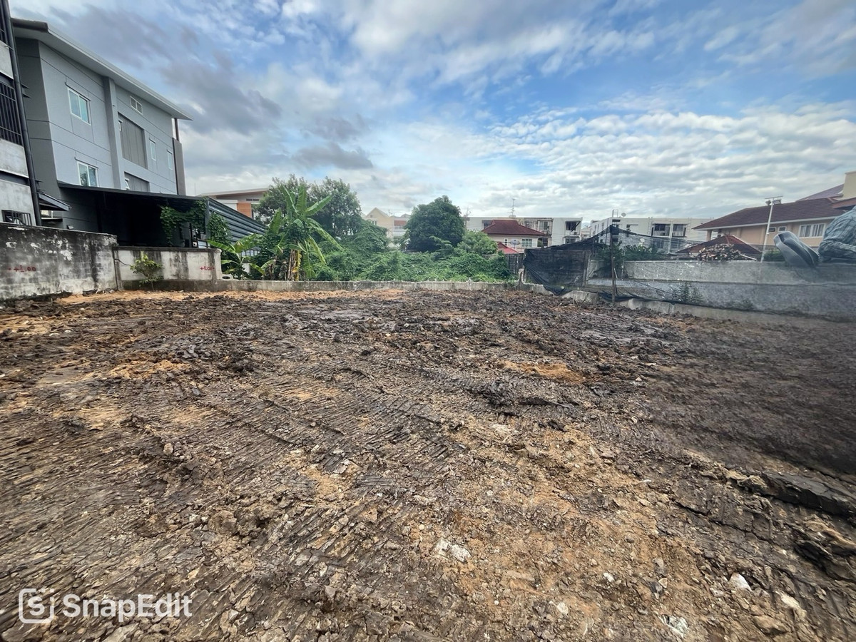 ขายที่ดินอ่อนนุช อุดมสุข : 📢👇ราคาดีหายาก! ที่ดินใจกลางสุขุมวิท ถมเรียบร้อย
ฟรีแบบบ้านที่ขออนุญาตปลูกสร้างแล้ว ใกล้เอกมัย และ ทองหล่อ เดินทางสะดวกได้หลายเส้นทาง ทั้งสุขุมวิท พระราม 4 เพชรบุรี และใกล้ทางด่วน