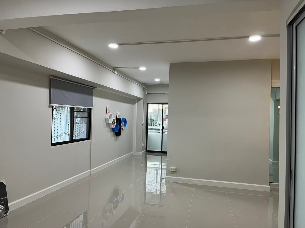 ขายคอนโดเสรีไทย-นิด้า : 💸 ผ่อนถูกกว่าเช่า! ห้องสวย 51.4 ตรม. ชั้น 6 รีโนเวทครบ! พัทธมน คอนโดทาวน์ ใกล้ MRT ลำสาลี 1.29 ลบ.