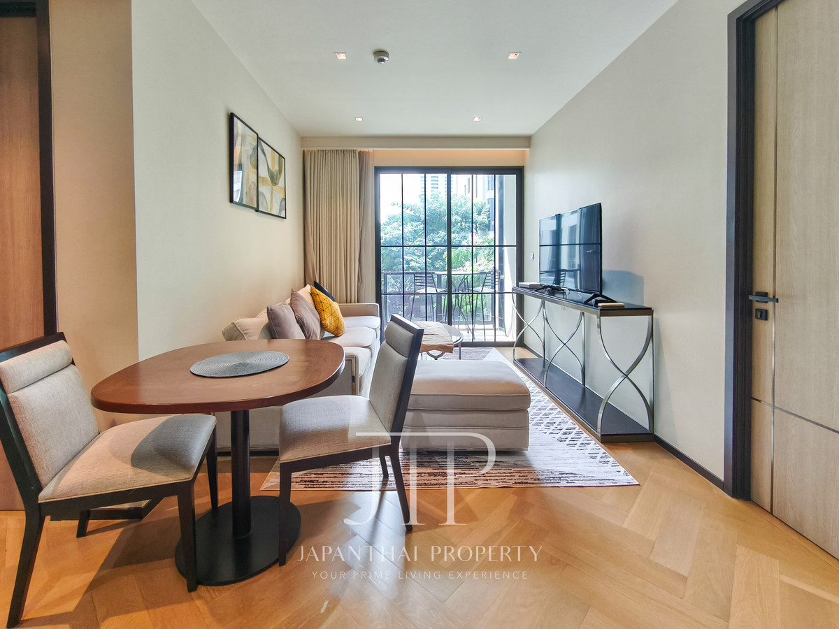 For RentCondoSukhumvit, Asoke, Thonglor : *The Reserve Sukhumvit 61* 62sq.m beatiful decorated 2bed unit for rent in Ekkamai area