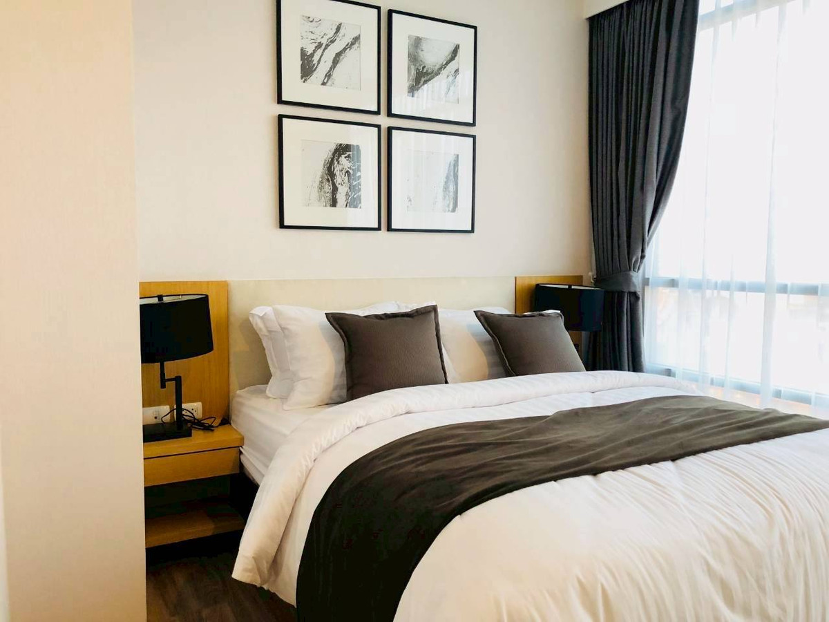 For SaleCondoSilom, Saladaeng, Bangrak : Sell ​​// Siamese Surawong 2bed2bath 74 Sqm 11.5 MB , Transfer fee is half each.