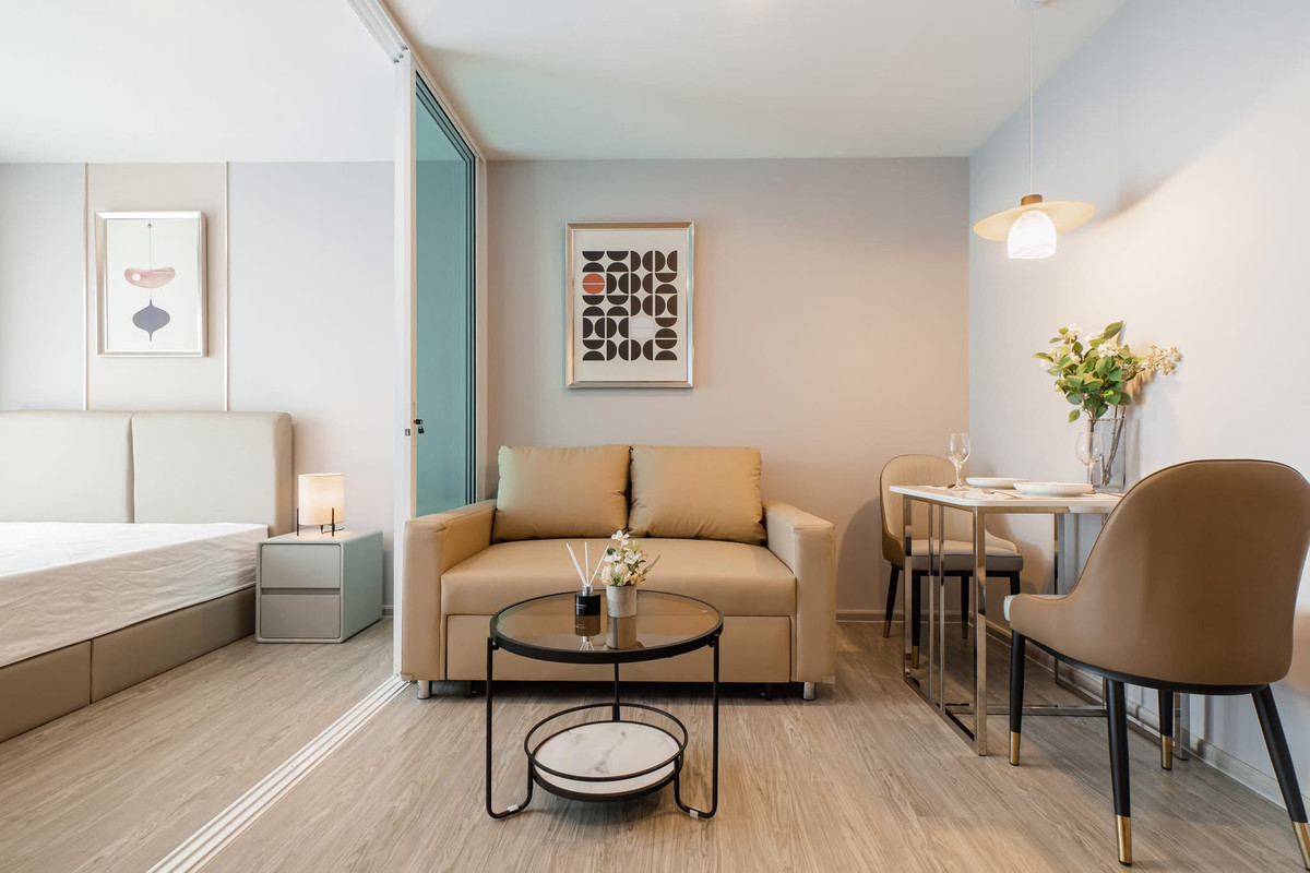 For RentCondoBangna, Bearing, Lasalle : Regent Home Bangna, beautiful room, fully decorated. View of the curve of Bang Krachao River If interested, please make an appointment to view.