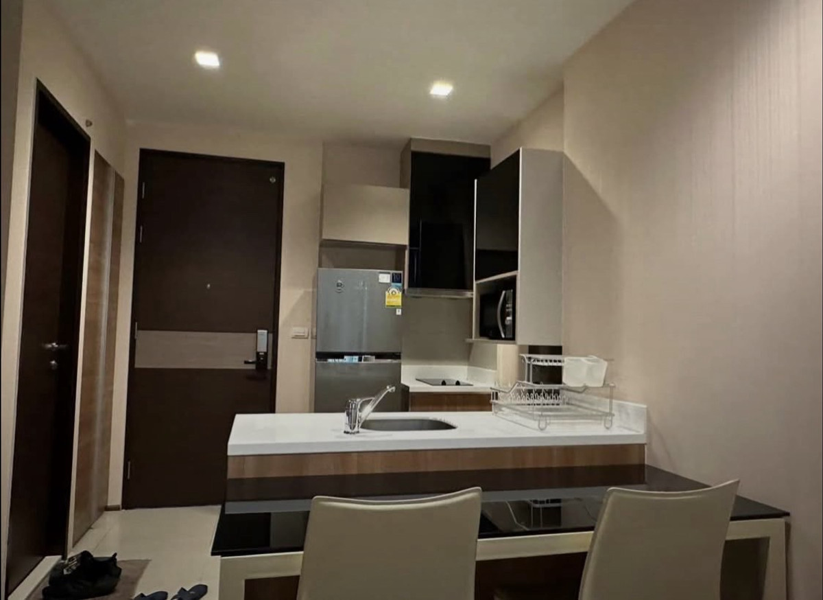 ให้เช่าคอนโดสาทร นราธิวาส : ให้เช่า 📍 Rhythm Sathorn 📍 เฟอร์นิเจอร์ และ เครื่องใช้ไฟฟ้าครบ ใกล้ BTS สุรศักดิ์