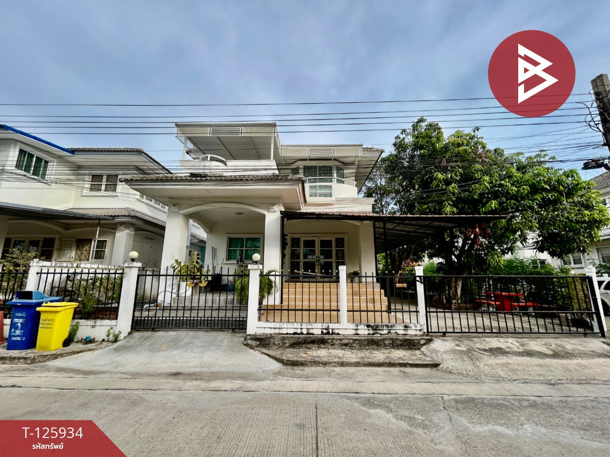 For SaleTownhomeSamut Prakan,Samrong : Single house for sale Place & Park Prachauthit 90 Village (Place & Park Prachauthit90) Samut Prakan