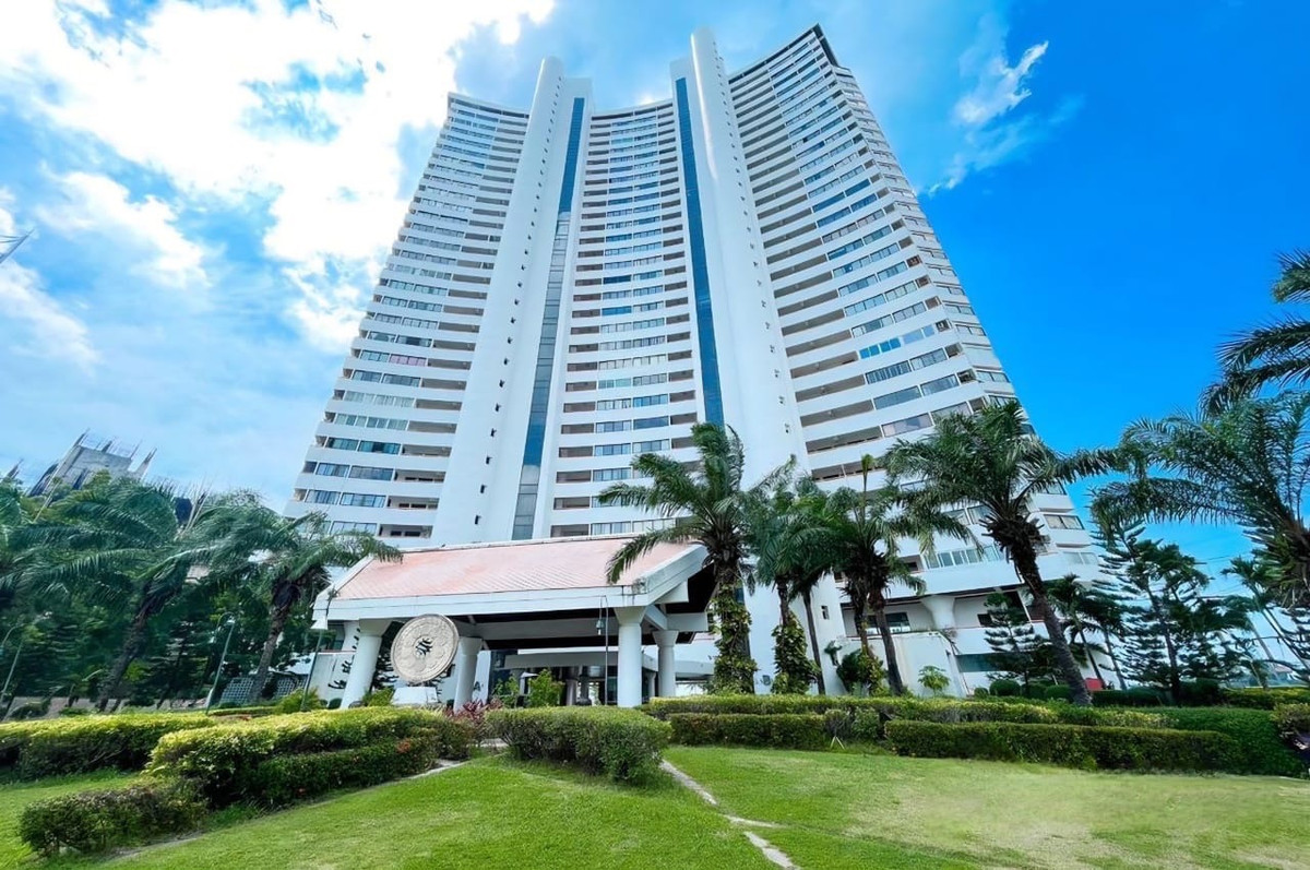 คอนโดพัทยา บางแสน ชลบุรี สัตหีบ : ขายคอนโด ซันไชน์ บีช คอนโดเทล นาจอมเทียน พัทยา Area 188 sqm.3 bedrooms, 3 bathrooms + Maid room. ชั้น 21th floor 