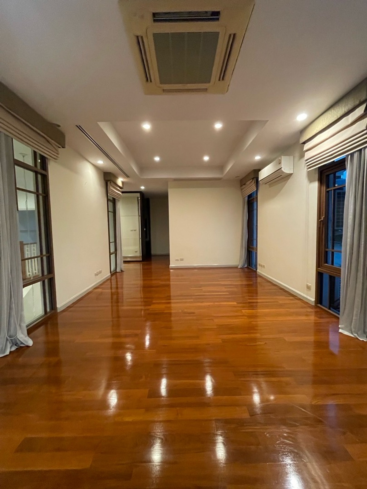 ให้เช่าบ้านอ่อนนุช อุดมสุข : Baan Sansiri Sukhumvit 67 Private swimming pool inside the house Prime Sukhumvit BTS Phra Khanong Station (Exit 1) @bhumdevelopment 