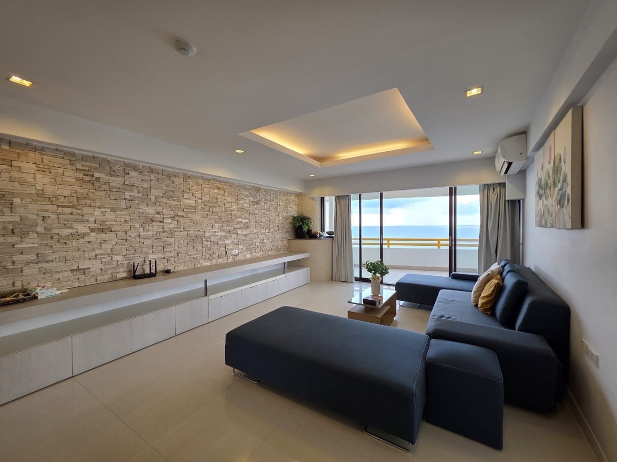 คอนโดพัทยา บางแสน ชลบุรี สัตหีบ : ขายคอนโด ซันไชน์ บีช คอนโดเทล นาจอมเทียน พัทยา Area 188 sqm.3 bedrooms, 3 bathrooms + Maid room. ชั้น 21th floor 