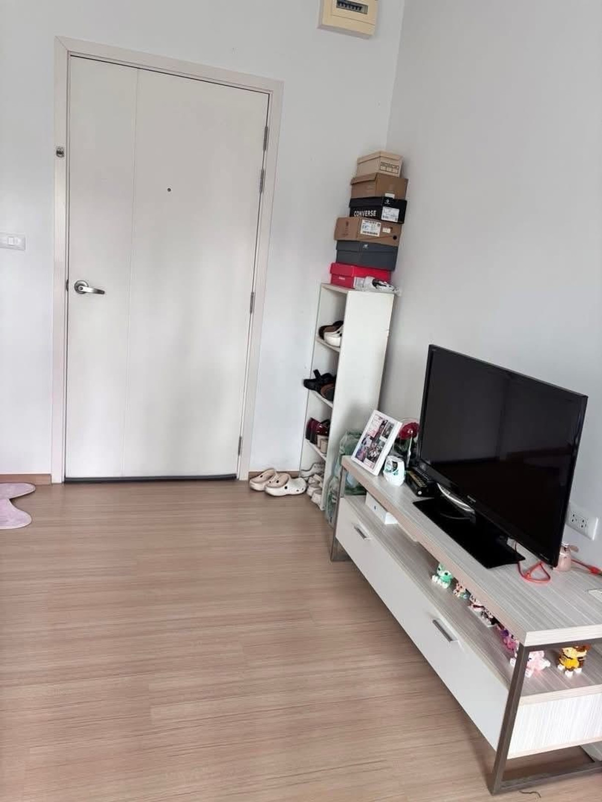 ขายคอนโดปิ่นเกล้า จรัญสนิทวงศ์ : **ห้องนี้ขาย**ขายคอนโด Unio จรัญฯ 3 ห้องสวย พร้อมเฟอร์+เครื่องใช้ไฟฟ้า เข้าอยู่ได้เลย 
**ราคาพิเศษ 1.5 ล้านบาท 