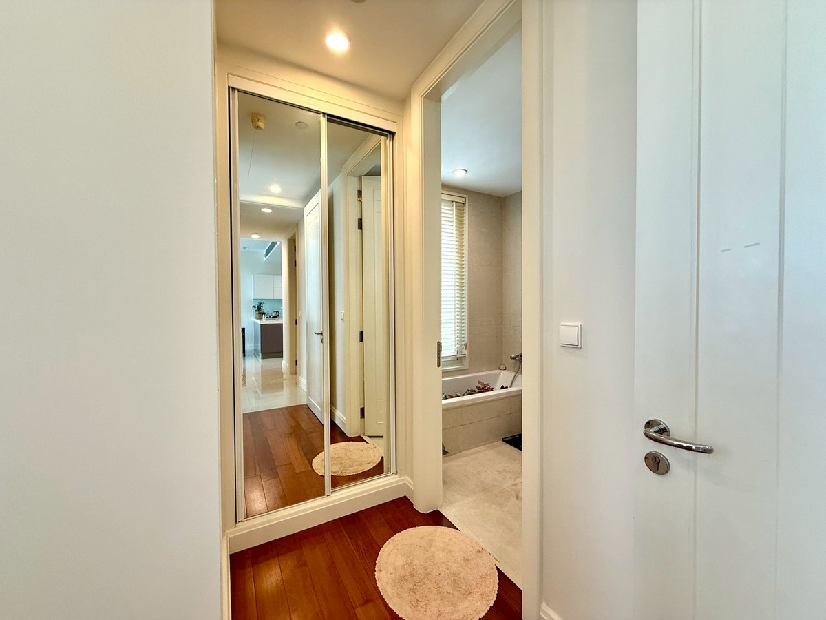 ขายคอนโดวิทยุ ชิดลม หลังสวน : ขาย คอนโดหรู ใจกลางหลังสวน | Q Langsuan ชั้น 25 คอนโด Freehold ทำเล Prime CBD ของกรุงเทพฯ