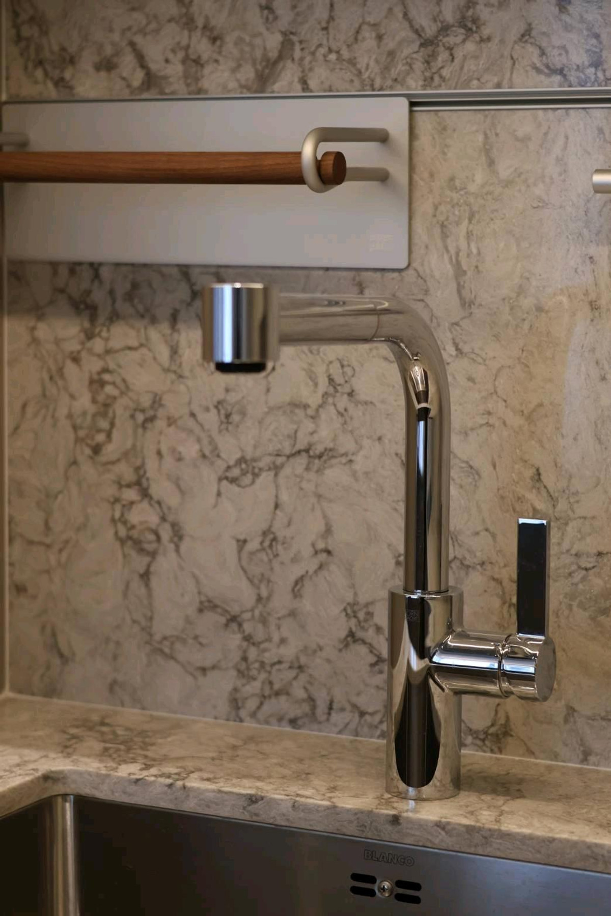 For RentCondoWitthayu, Chidlom, Langsuan, Ploenchit : ✨ Tonson One Residence – 1BR 57 sq m., simple, elegant room, warm like home. Ready to move in after the new year.