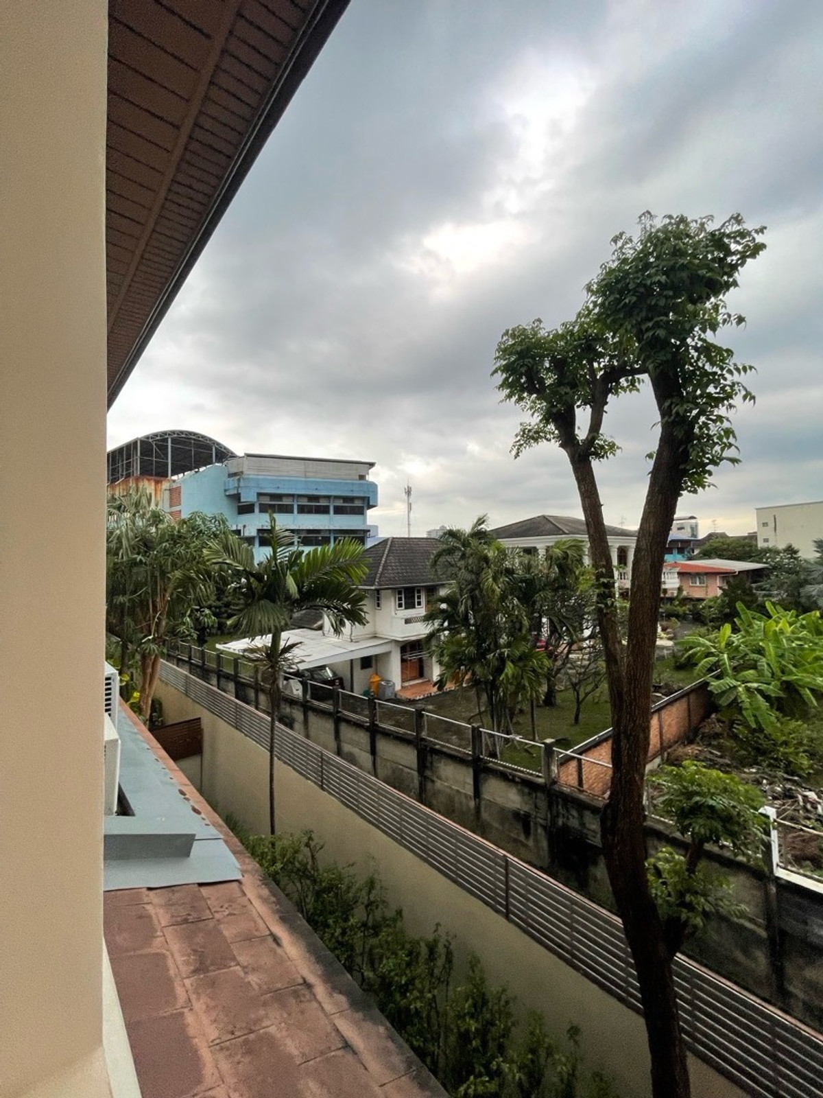 ให้เช่าบ้านอ่อนนุช อุดมสุข : Baan Sansiri Sukhumvit 67 Private swimming pool inside the house Prime Sukhumvit BTS Phra Khanong Station (Exit 1) @bhumdevelopment 