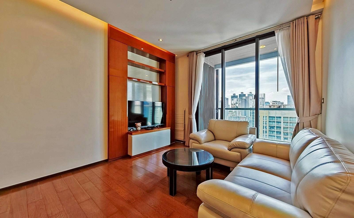 For RentCondoSukhumvit, Asoke, Thonglor : For rent The Address Sukhumvit 28, 28th floor, newly renovated room, beautifully decorated, fully furnished, ready to move in.