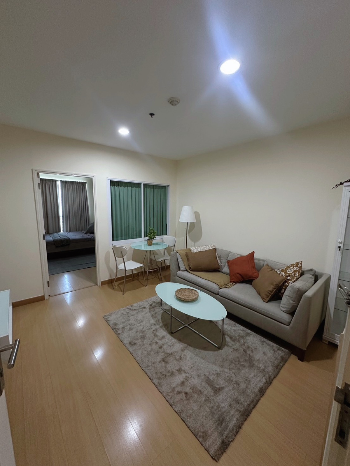 ให้เช่าคอนโดอ่อนนุช อุดมสุข : คอนโด 1 ห้องนอน 1 ห้องน้ำ ขนาด 43 ตร.ม. ที่ Life 65 ให้เช่าเดือนละ 20,000 บาท ที่ซอยสุขุมวิท 65 สถานีรถไฟฟ้า BTS พระโขนง