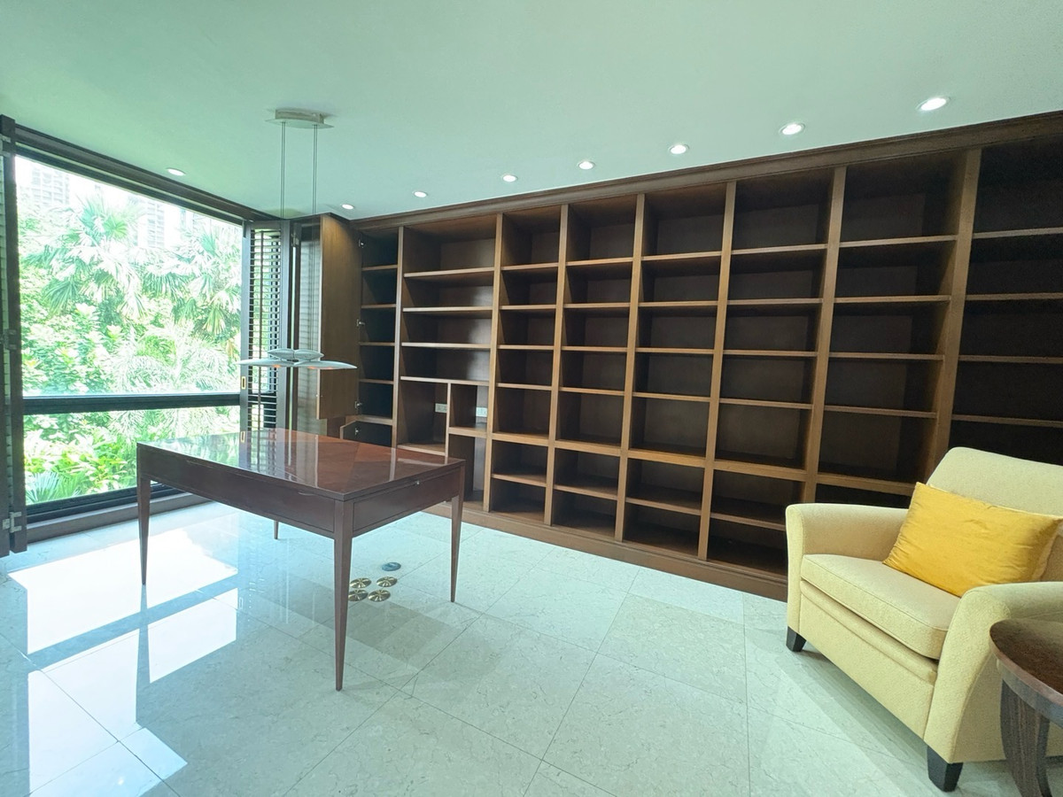 For SaleCondoWitthayu, Chidlom, Langsuan, Ploenchit : SOMKID GARDEN | 3 Bedroom Residence 334 SQM | Rare Unit in Chidlom