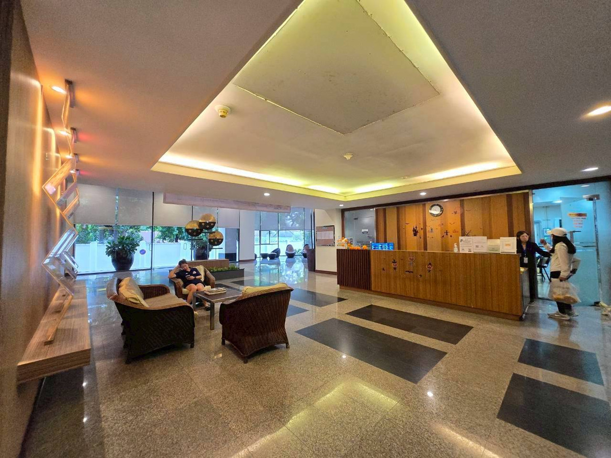 ขายคอนโดสุขุมวิท อโศก ทองหล่อ : 🔥ขายถูกคอนโด Richmond Palace 🔥ห้องมุม  รีโนเวทใหม่  143.82 ตร.ม. 3 นอน 3 น้ำ*ห้องแม่บ้าน