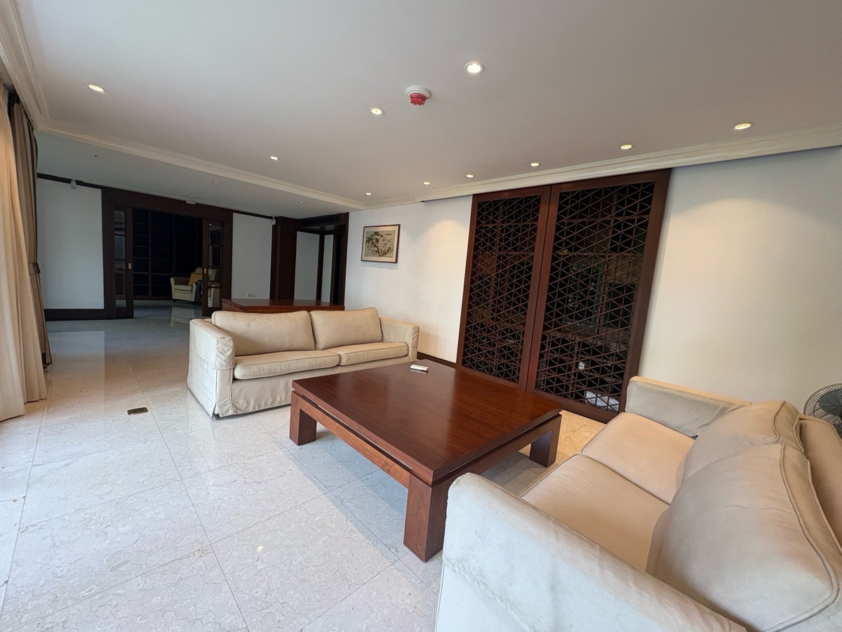 For SaleCondoWitthayu, Chidlom, Langsuan, Ploenchit : SOMKID GARDEN | 3 Bedroom Residence 334 SQM | Rare Unit in Chidlom